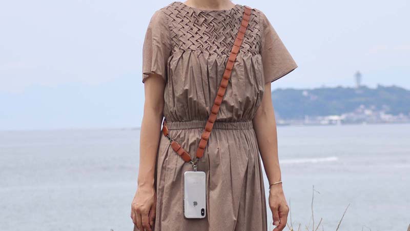 ���ƂȃJ�W���A�� �X�}�z�X�g���b�v �u���E��