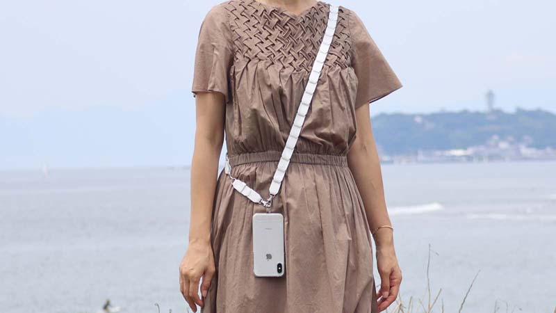 ���ƂȃX�g���b�v �z���C�g