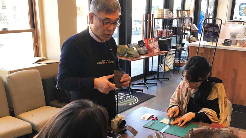 ���[�N�V���b�v�̗l�q